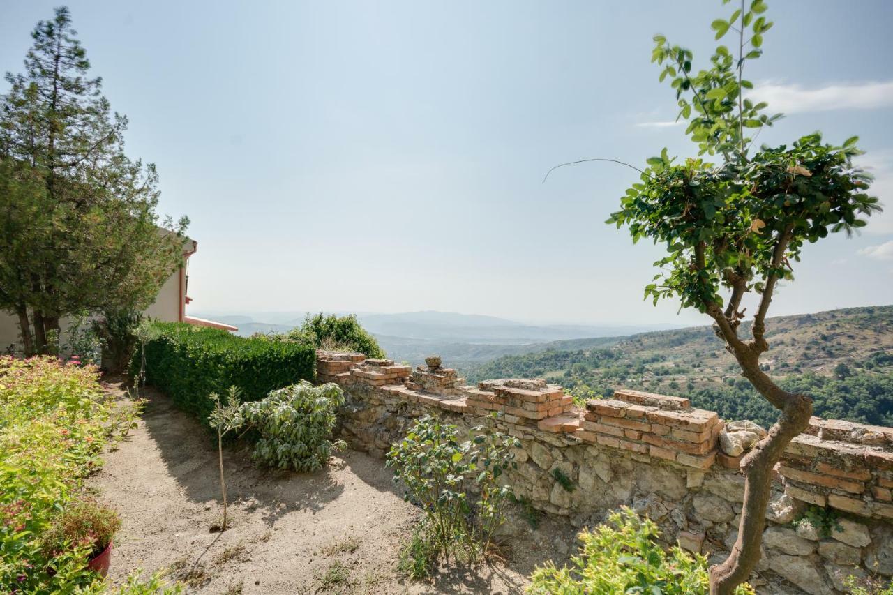 Castello Di Caccuri Suites 외부 사진