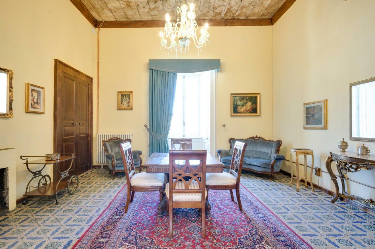 Castello Di Caccuri Suites 외부 사진