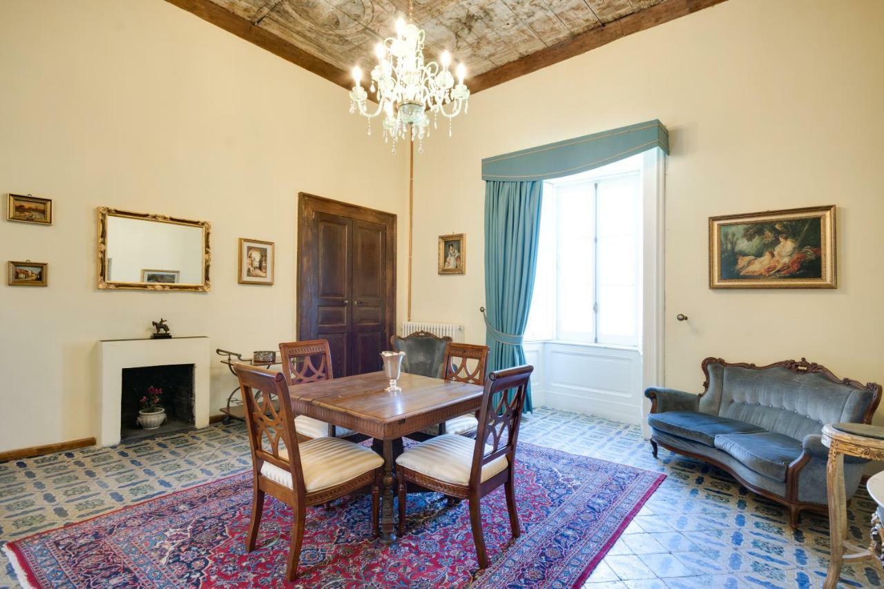 Castello Di Caccuri Suites 외부 사진