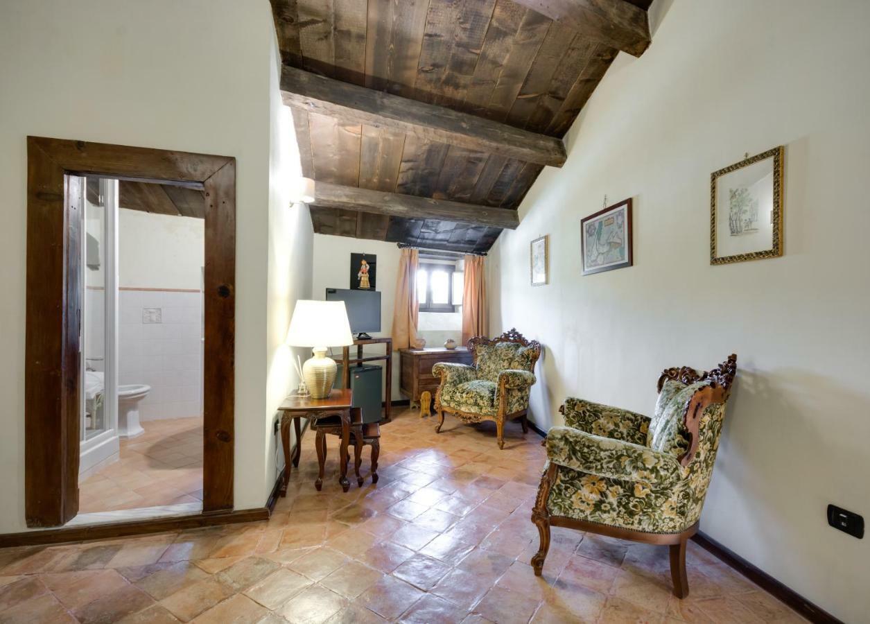 Castello Di Caccuri Suites 외부 사진
