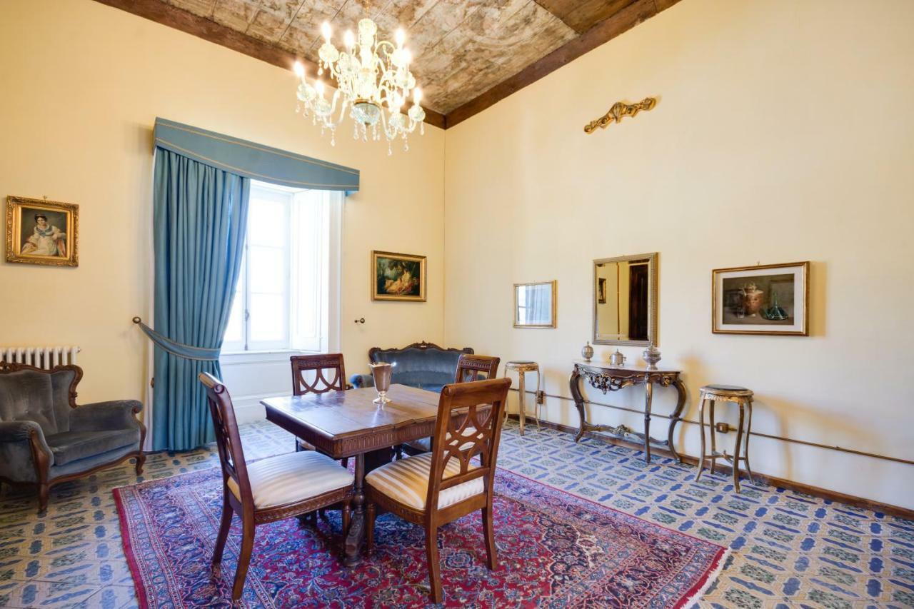 Castello Di Caccuri Suites 외부 사진